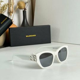 Picture of Balenciga Sunglasses _SKUfw54043915fw